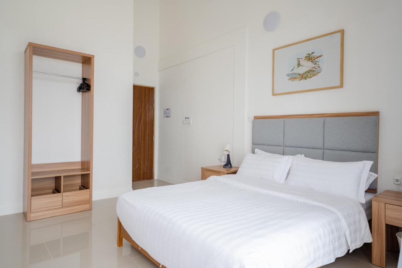 True South Otel Addu City Dış mekan fotoğraf