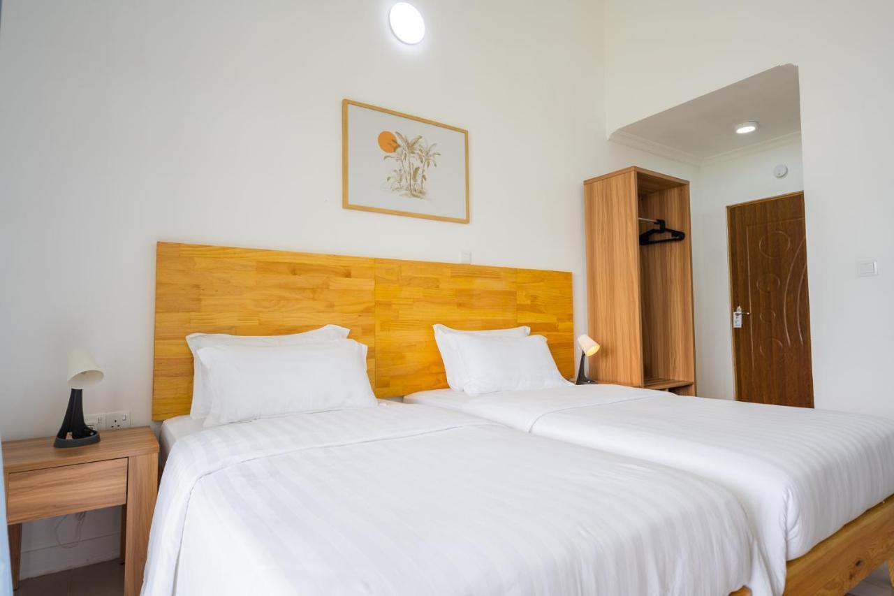 True South Otel Addu City Dış mekan fotoğraf