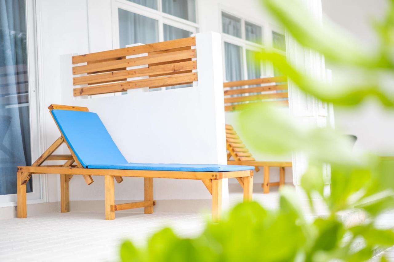 True South Otel Addu City Dış mekan fotoğraf