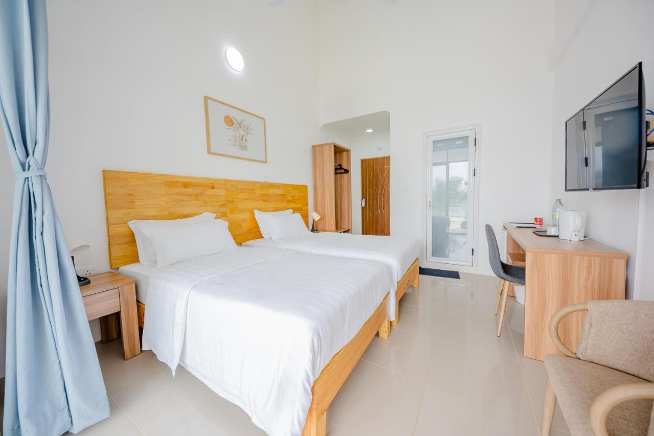 True South Otel Addu City Dış mekan fotoğraf